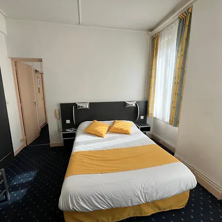 Hotel Logis & Restaurant De La Barque 2*