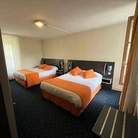 Logis & Restaurant De La Barque 2* Beaumont-sur-Sarthe