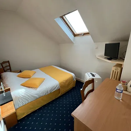 Hotel Logis & Restaurant De La Barque