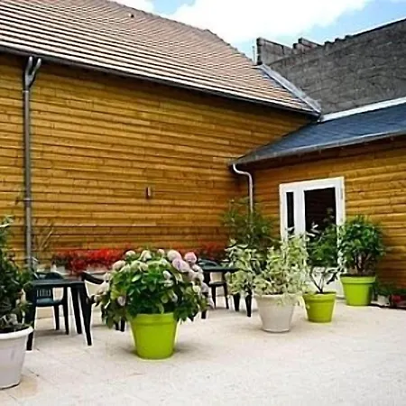 Logis & Restaurant De La Barque מלון 2*