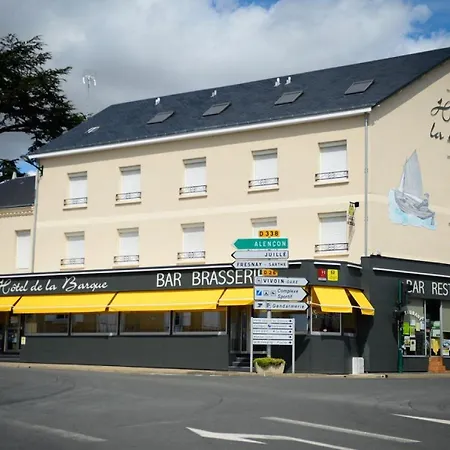 מלון Logis & Restaurant De La Barque ביומונט-סור-סרטה