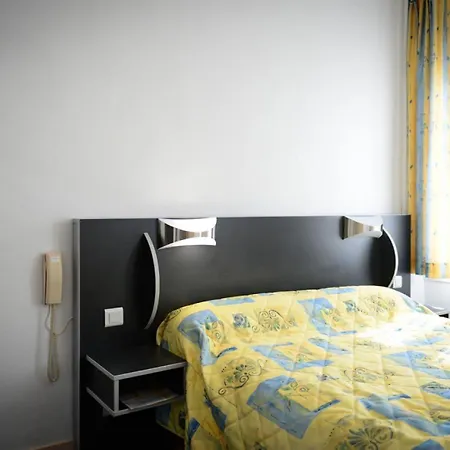 Logis Hotel & Restaurant De La Barque Beaumont-sur-Sarthe