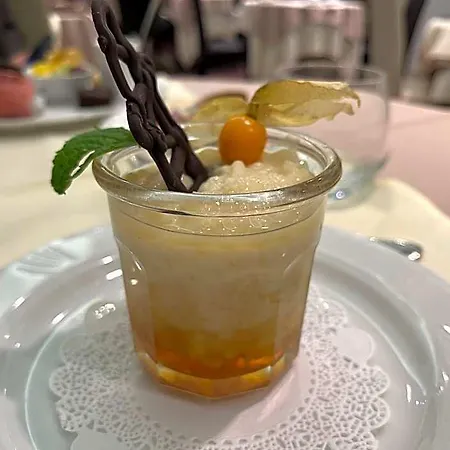Logis Hotel & Restaurant De La Barque 2*