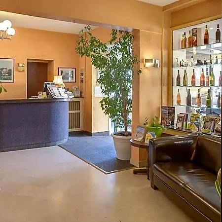 Logis Hotel & Restaurant De La Barque Beaumont-sur-Sarthe