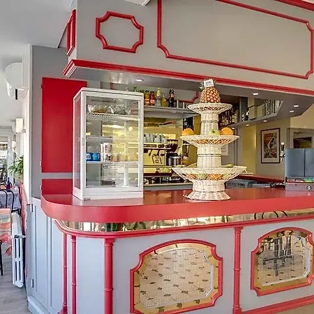 Logis Hotel & Restaurant De La Barque Beaumont-sur-Sarthe