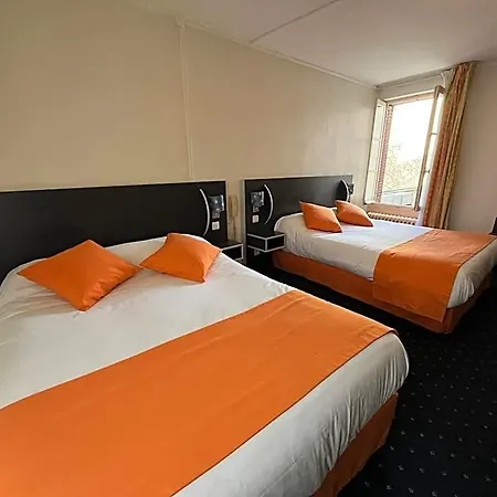 Logis Hotel & Restaurant De La Barque Hotel Beaumont-sur-Sarthe
