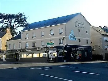 Logis & Restaurant De La Barque فندق Beaumont-sur-Sarthe