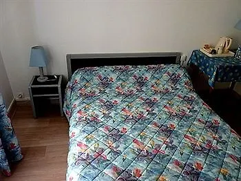 Logis & Restaurant De La Barque Hotel