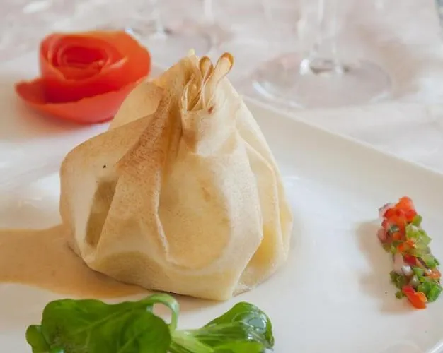 Logis Hotel & Restaurant De La Barque Hotel