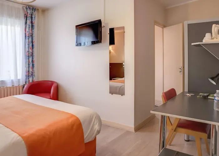 Logis Hotel & Restaurant De La Barque