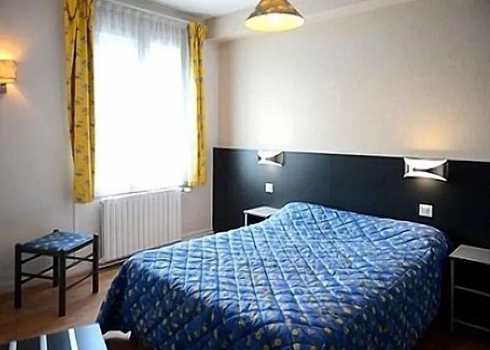 Logis Hotel & Restaurant De La Barque 2*