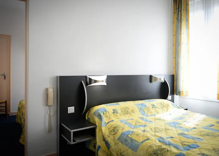 Logis Hotel & Restaurant De La Barque Beaumont-sur-Sarthe