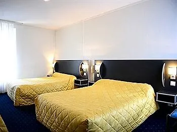 Logis Hotel & Restaurant De La Barque 2* Beaumont-sur-Sarthe
